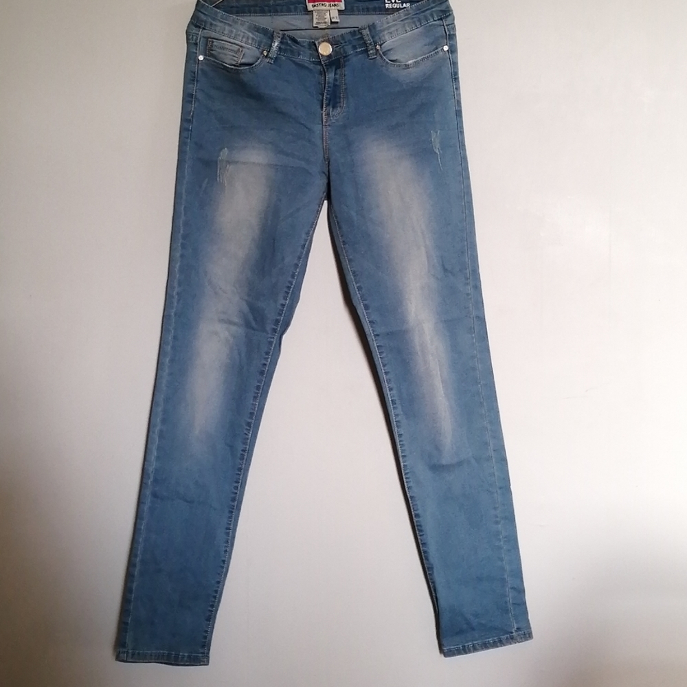 Mild distressed jeans